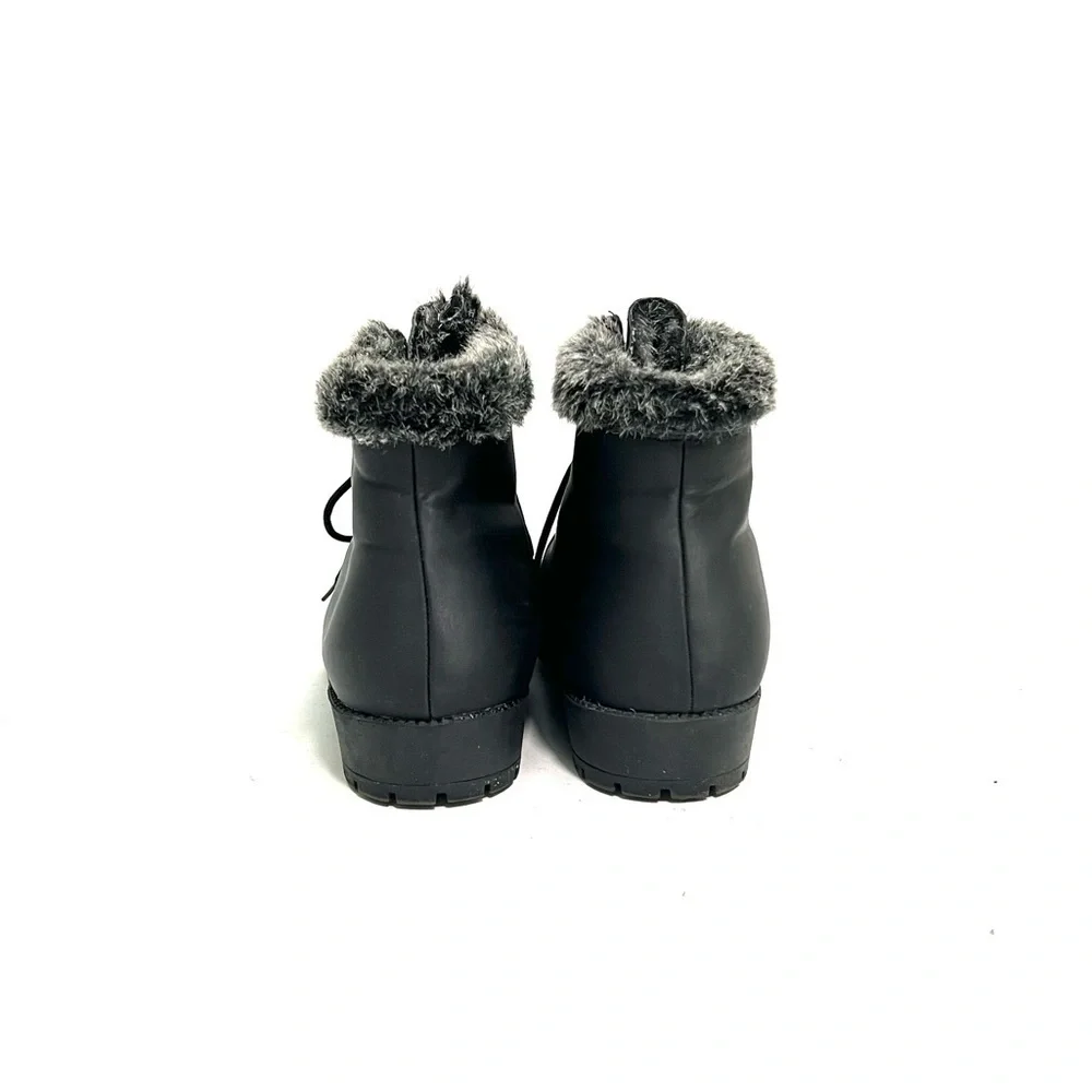 Vintage 1990s black nylon faux fur women’s winter ankle boots